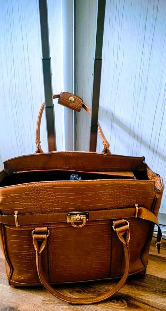 Leren Reistas Olivia Lauren, Sieraden, Tassen en Uiterlijk, Tassen | Reistassen en Weekendtassen, Zo goed als nieuw, Bruin, 40 tot 60 cm