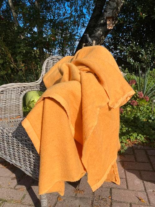 Mooie gele vintage  wollen deken, Huis en Inrichting, Woonaccessoires | Plaids en Woondekens, Zo goed als nieuw, Ophalen of Verzenden