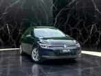 Volkswagen Golf 1.5 eTSI R-Line Pano | memory | Massage, Auto's, 65 €/maand, 4 cilinders, 150 pk, Zwart
