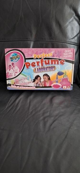 🛍Leuk laboratorium en zelf parfum maken zie foto's🛍, Sieraden, Tassen en Uiterlijk, Uiterlijk | Parfum, Nieuw, Ophalen of Verzenden