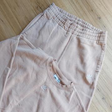 Adidas huispak maat S-shirt, beige maat M-broek beschikbaar voor biedingen