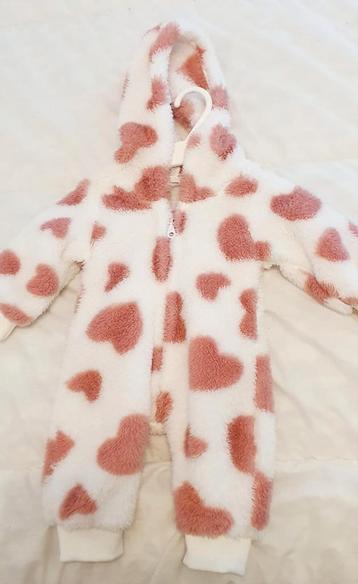 Babypakje winterkleding met capuchon 0-3m. beschikbaar voor biedingen