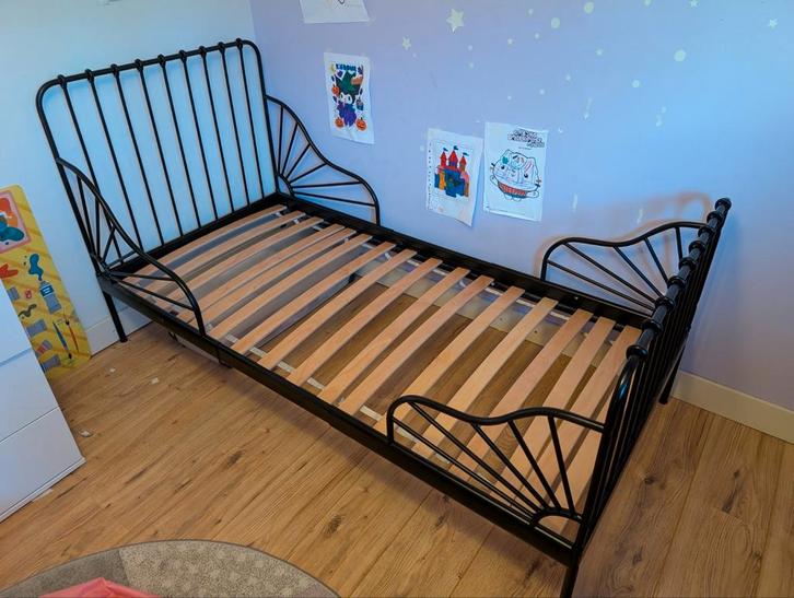 Zwart Ikea Minnen Meegroeibed - Zeer goede staat!, Kinderen en Baby's, Kinderkamer | Bedden, Zo goed als nieuw, 180 cm of meer