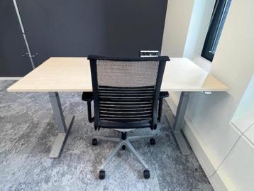 Kinnarps Zit-sta bureau met BachMann stopcontact, 6 stuks - afbeelding 24