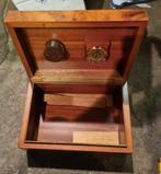 Vintage houten humidor Frankrijk, Ophalen of Verzenden, Zo goed als nieuw, X, X