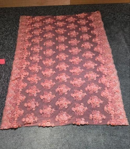 Kanten stof, Hobby en Vrije tijd, Stoffen en Lappen, Nieuw, Katoen, 120 cm of meer, 30 tot 200 cm, Ophalen of Verzenden