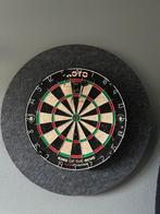 € biedeDartbord,geluidsdemper,dartmat met checkoutss, Sport en Fitness, Darts, Ophalen, Zo goed als nieuw, Dartbord