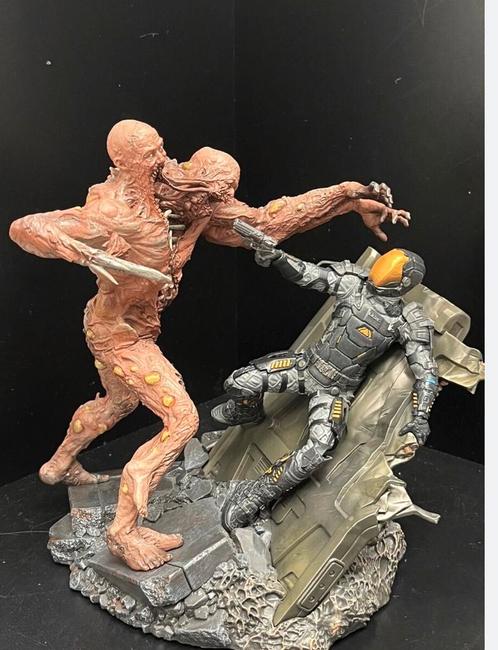 Callisto protocol statue compleet alleen GEEN game, Verzamelen, Beelden en Beeldjes, Zo goed als nieuw, Ophalen of Verzenden