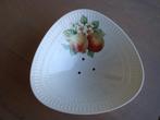 Driehoekige HUTSCHENREUTHER fruit schaal., Antiek en Kunst, Antiek | Servies los, Ophalen of Verzenden