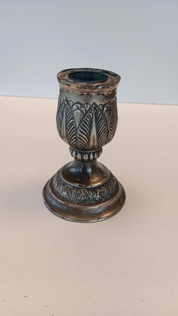 Messing bewerkte standaard, Antiek en Kunst, Antiek | Kandelaars, Overige materialen, Ophalen of Verzenden