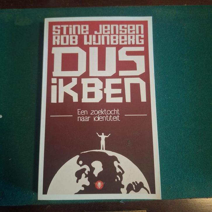 DUS IK BEN - Stine Jensen & Rob Wijnberg, Boeken, Romans, Gelezen, Nederland, Ophalen of Verzenden