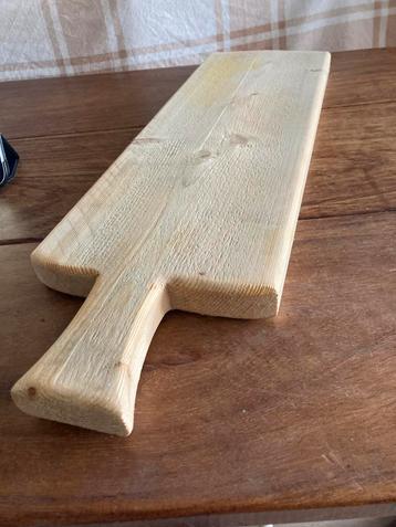 Robuuste houten borrelplank L65 x B19 x D3 cm z.g.a.n. groot beschikbaar voor biedingen