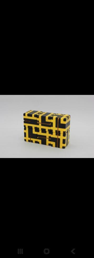 Rubik's Maze Puzzel beschikbaar voor biedingen