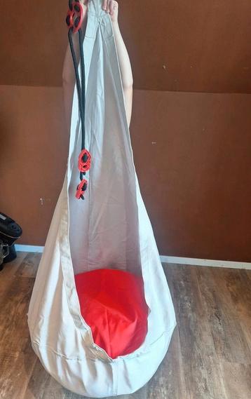 ikea hang schommelstoel beschikbaar voor biedingen