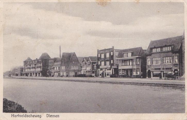 Diemen bij Amsterdam Hartveldseweg in de jaren 30, Verzamelen, Ansichtkaarten | Nederland, Gelopen, Noord-Holland, 1920 tot 1940