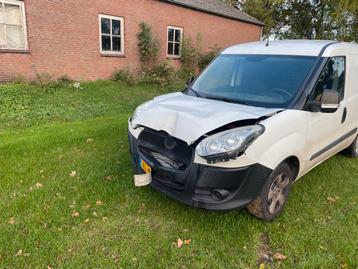 Fiat Doblo 1.3 MJ 16V 75pk 2014 (schadeauto) beschikbaar voor biedingen