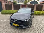 Mazda MX-30 E-SkyActiv 145 First Edition 36 kWh NAVI CRUISE, Auto's, Mazda, Gebruikt, Leder en Stof, Zwart, 39 min