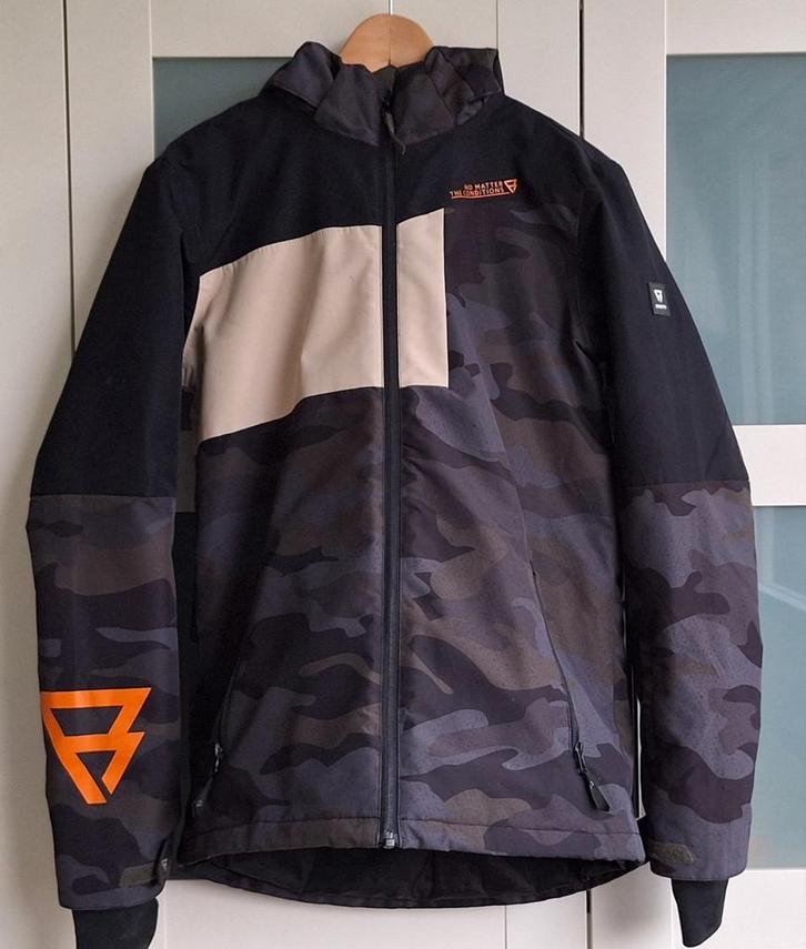 Nette waterdichte Brunotti ski/snowboard jas maat 176, Kinderen en Baby's, Kinderkleding | Maat 176, Zo goed als nieuw, Jas, Ophalen of Verzenden