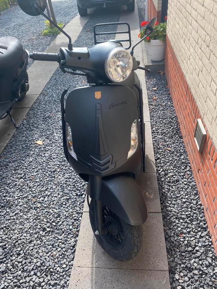 La Souris 50cc 4t, Fietsen en Brommers, Snorfietsen en Snorscooters, Zo goed als nieuw, Overige merken, Benzine, Ophalen of Verzenden