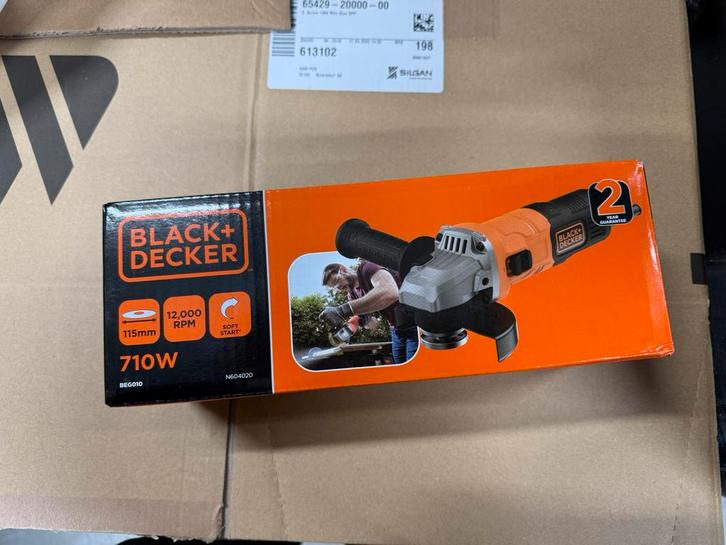 Black & Decker BEG010 Haakse Slijper 710W - Nieuw!, Doe-het-zelf en Verbouw, Gereedschap | Slijpmachines, Nieuw, Haakse handslijpmachine