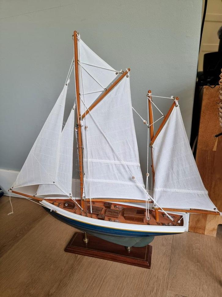 Prachtig houten schaalmodel zeilboot | stoffen zeilen, Hobby en Vrije tijd, Modelbouw | Boten en Schepen, Gebruikt, Overige merken