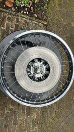 Hele mooi Kawasaki Z900 Z1 velg compleet met remschijven., Motoren, Onderdelen | Oldtimers, Ophalen of Verzenden