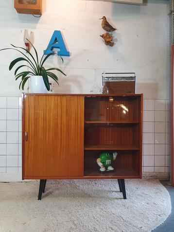 Vintage wandkast highboard met vitrine jaren 60 beschikbaar voor biedingen