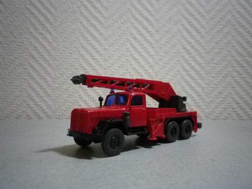 Wiking Magirus Uranus Kw16 brandweer kraan. zwart/rode versi, Hobby en Vrije tijd, Modelauto's | 1:87, Gebruikt, Bus of Vrachtwagen