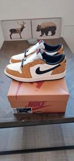Jordan 1 Low Rookie of the Year maat 43, Overige kleuren, Nieuw, Ophalen of Verzenden, Sneakers of Gympen