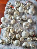 43 vintage kerstballen in box, Diversen, Kerst, Ophalen