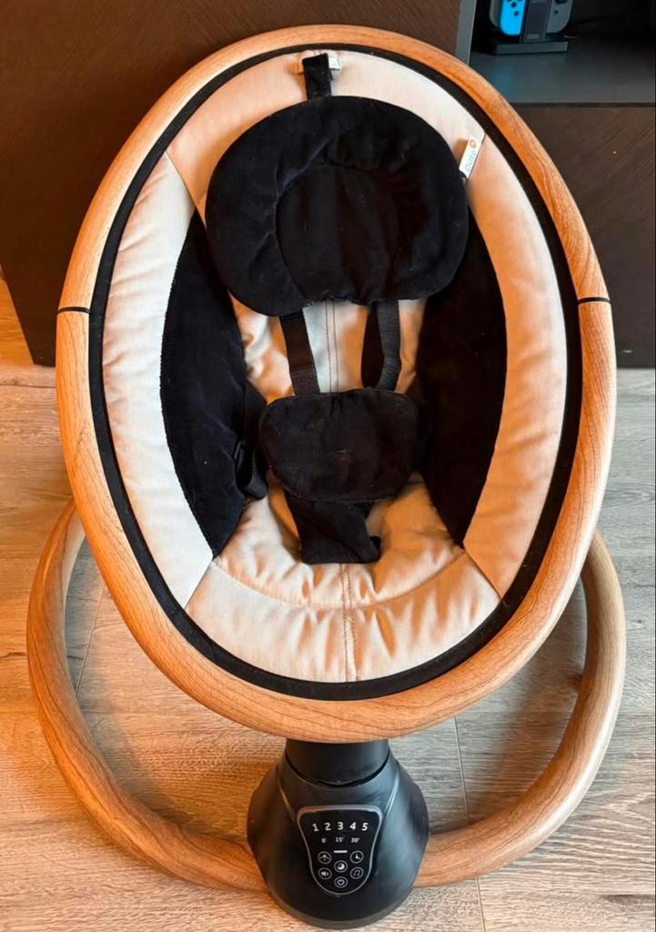 Schommelstoel Qute Q-Rocker Woody Sand ( wipper ), Kinderen en Baby's, Wipstoeltjes, Zo goed als nieuw, Ophalen