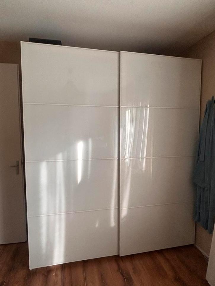Ikea Pax kast met schuifdeuren, Huis en Inrichting, Kasten | Kledingkasten, Zo goed als nieuw, 150 tot 200 cm, 50 tot 75 cm, Met deur(en)