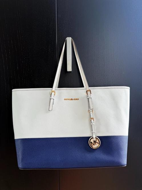 Originele Michael Kors tas wit & navy blue, in goede staat, Sieraden, Tassen en Uiterlijk, Tassen | Damestassen, Zo goed als nieuw