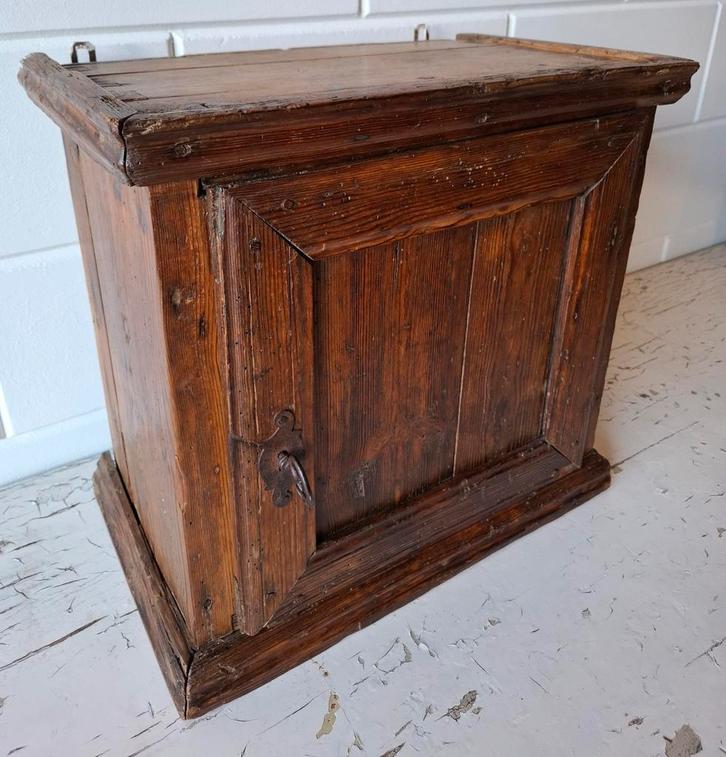 Antiek/Brocante houten hangkast, Landelijk wandkastje, Antiek en Kunst, Antiek | Meubels | Kasten, Ophalen