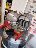 Kreidler motor bok handig bij montage/revisie van motor blok, Fietsen en Brommers, Ophalen of Verzenden, Zo goed als nieuw, Blok