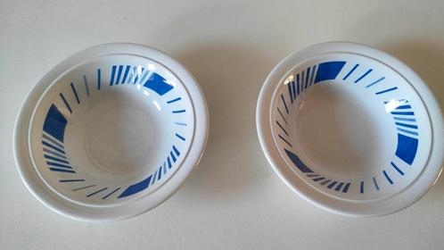 2 Vintage schaaltjes, diepe bordjes voor bv. ontbijtgranen, Huis en Inrichting, Keuken | Servies, Zo goed als nieuw, Bord(en)