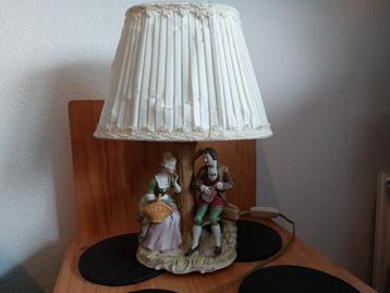 Lamp antiek brocante heel oud  beschikbaar voor biedingen