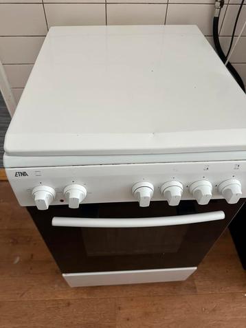 Te koop: ETNA gasfornuis met oven €50 Afhalen in Rotterdam beschikbaar voor biedingen