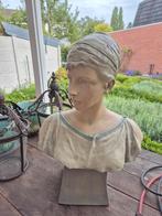 Buste R. Aurili, mooie zachte grijsgroene tinten 56 cm hoog, Ophalen