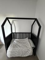 Zwart Huisbed + Matras + Kussen + 2 Dekbedovertrekken, Ophalen, Gebruikt, Minder dan 140 cm, Matras