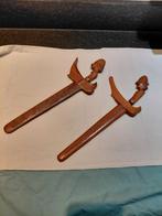 2 Balinese Krissen (Keres) met Houtsnijwerk, Ophalen of Verzenden