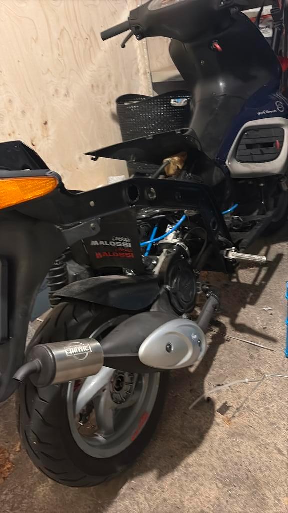 Gilera runner darkdream 70cc, Fietsen en Brommers, Scooters | Piaggio, Zo goed als nieuw, Overige modellen, Ophalen