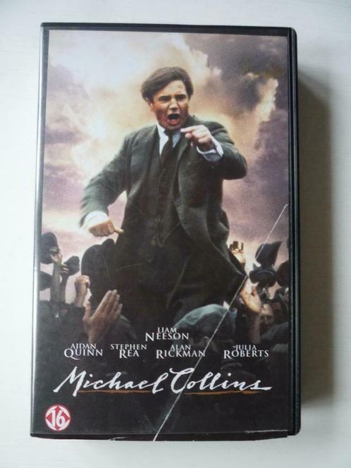 VHS Videoband Michael Collins met Liam Neeson 1996, Cd's en Dvd's, VHS | Film, Gebruikt, Actie en Avontuur, Vanaf 16 jaar, Ophalen of Verzenden