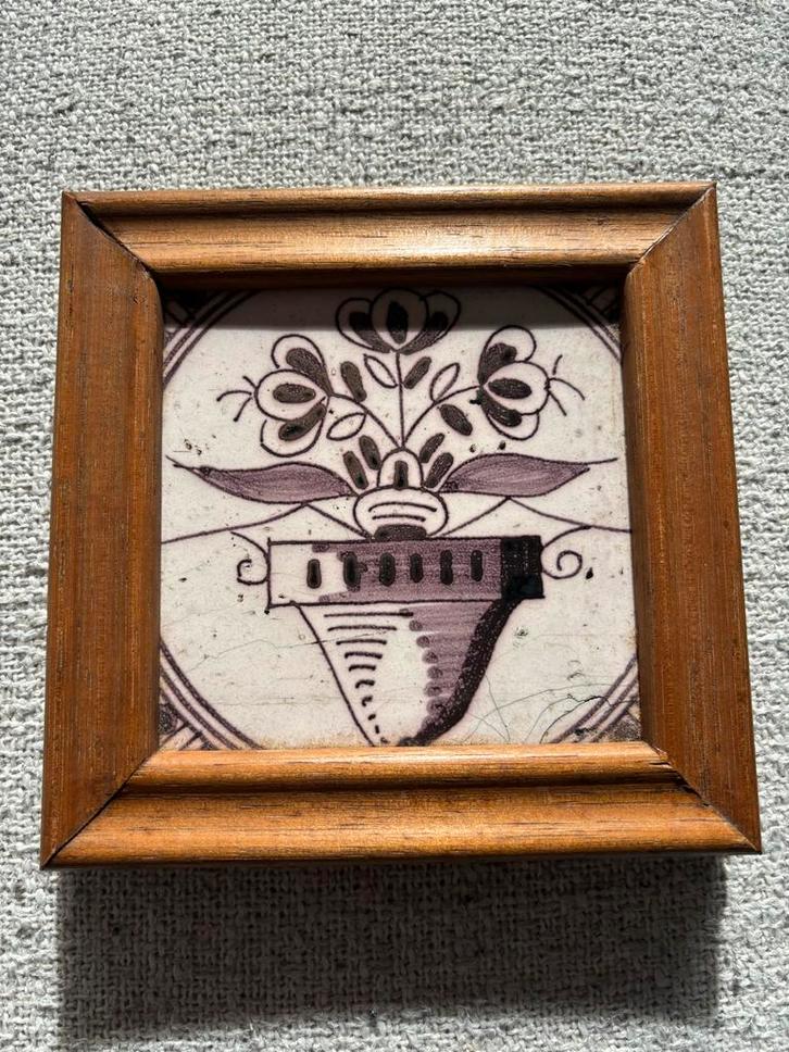 Antieke Hollandse tegel mangaan in eiken lijstje, Antiek en Kunst, Antiek | Wandborden en Tegels, Ophalen of Verzenden
