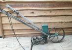 Tuindecoratie antiek zaaimachine, slijpsteen schoffelmachine, Tuin en Terras, Ophalen, Gebruikt