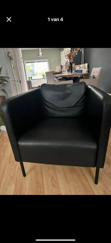 Zwarte imitatieleer fauteuil beschikbaar voor biedingen