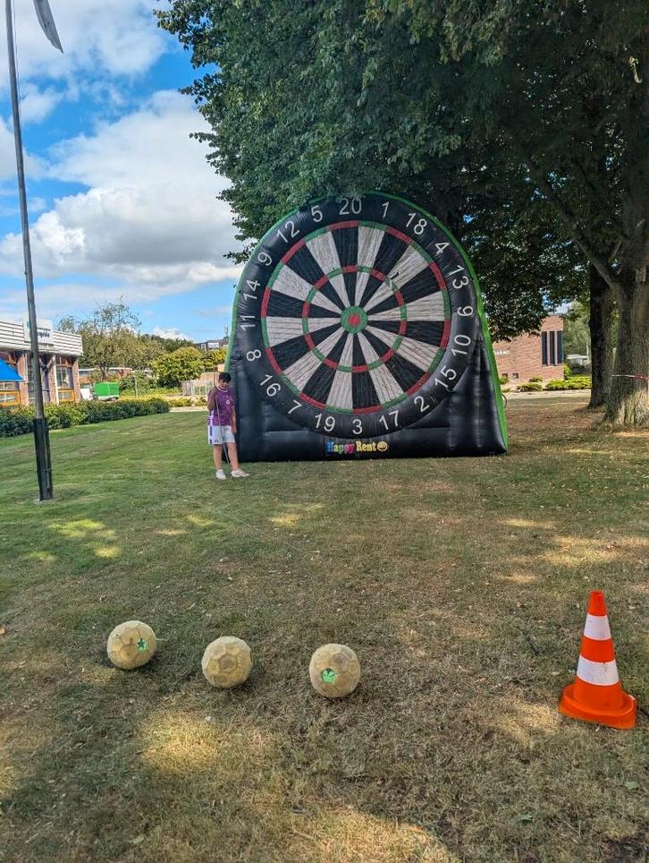 Huur opblaasbaar voetbal dartbord, Hobby en Vrije tijd, Feestartikelen | Verhuur, Zo goed als nieuw, Overige, Ophalen