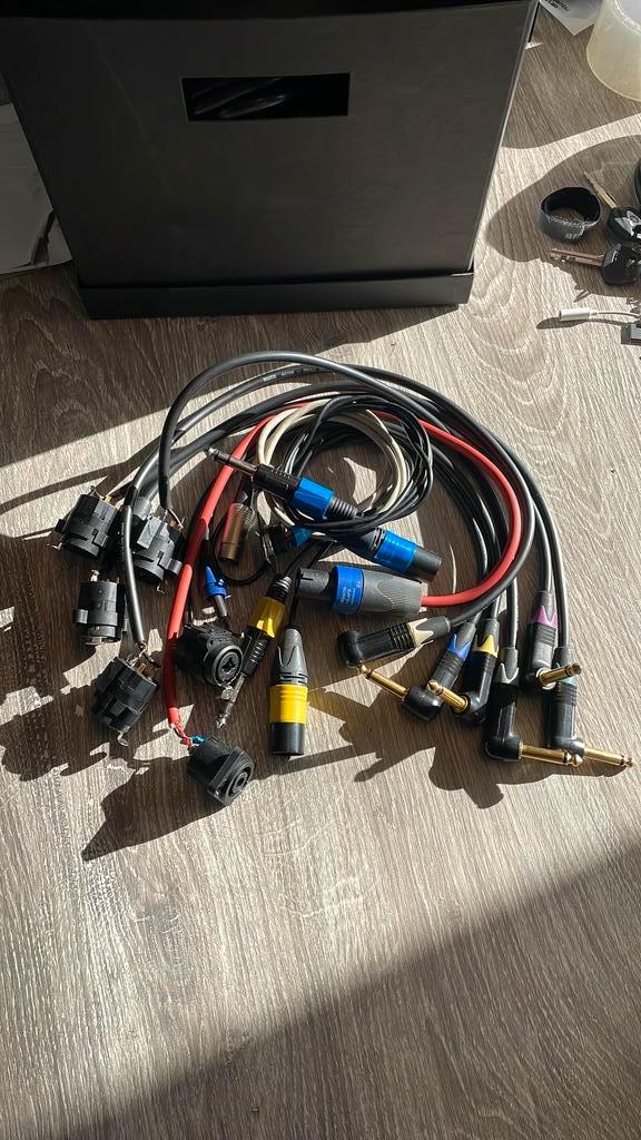 Partij neutrik pluggen aan kabels, Muziek en Instrumenten, Kabels en Stekkers, Gebruikt, Apparatuur, Ophalen