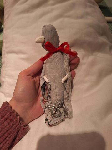 Handgemaakte vogel pop als gift/cadeau beschikbaar voor biedingen