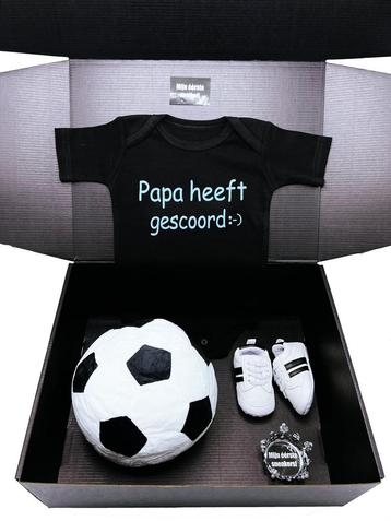 Kraamcadeau met voetbal - vele soorten bij koetsiekoetsie beschikbaar voor biedingen